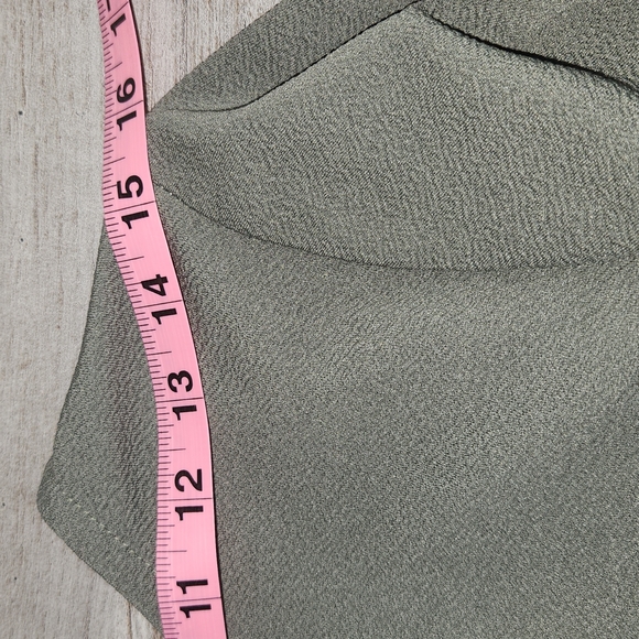 ALMOST FAMOUS DRAPPED DRESS OLIVE GREEN COLOR SIZE XL SHORT SLEEVES - Picture 9 of 14